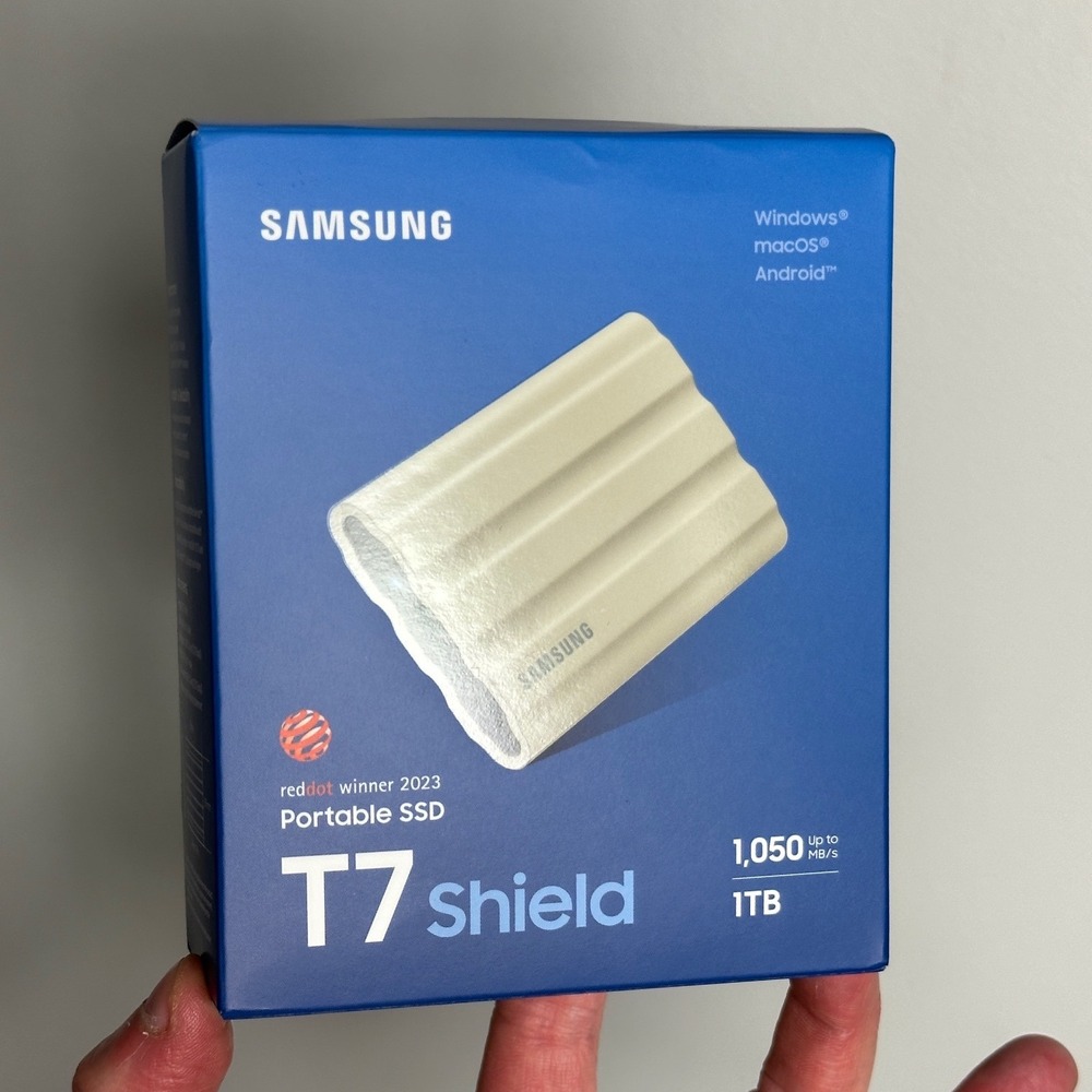 Samsung Portable SSD 1TB T7 Shield Rugged External Drive MU-PE1T0K Gen2 IP65